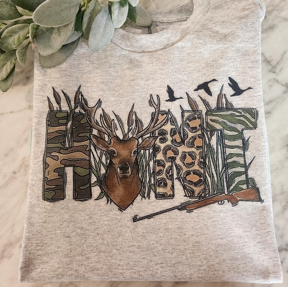 Hunt shirt size large deer hunting cute animal print duck hunter popular camo - Picture 1 of 1